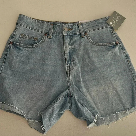 H&M - Picture 1 of 4